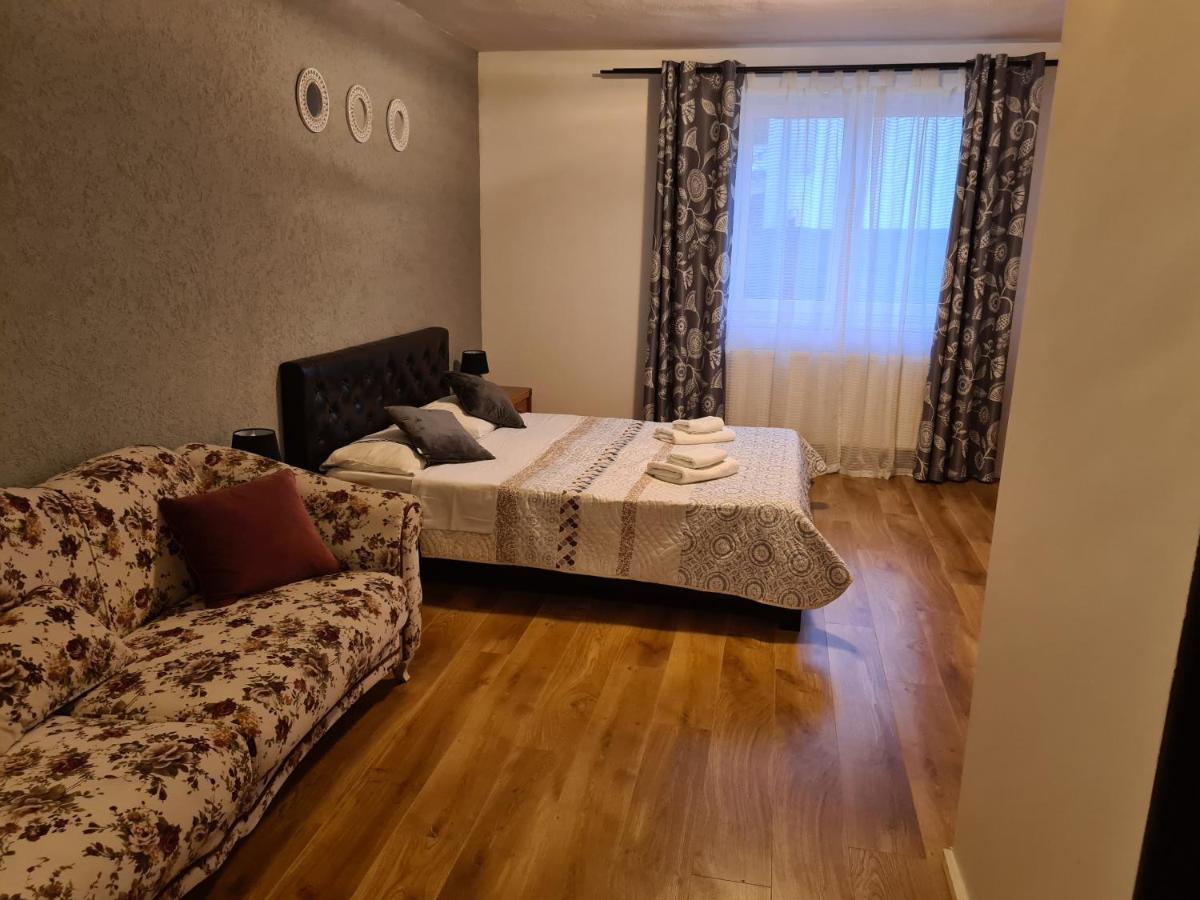Luca'S House Apartment Balotesti Exterior photo